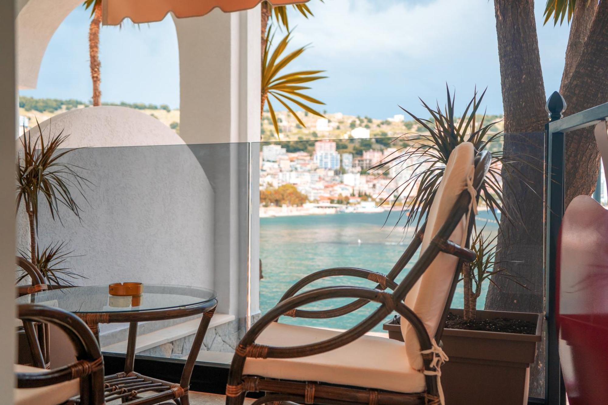 Adam & Eve Suites Sarandë Exteriör bild