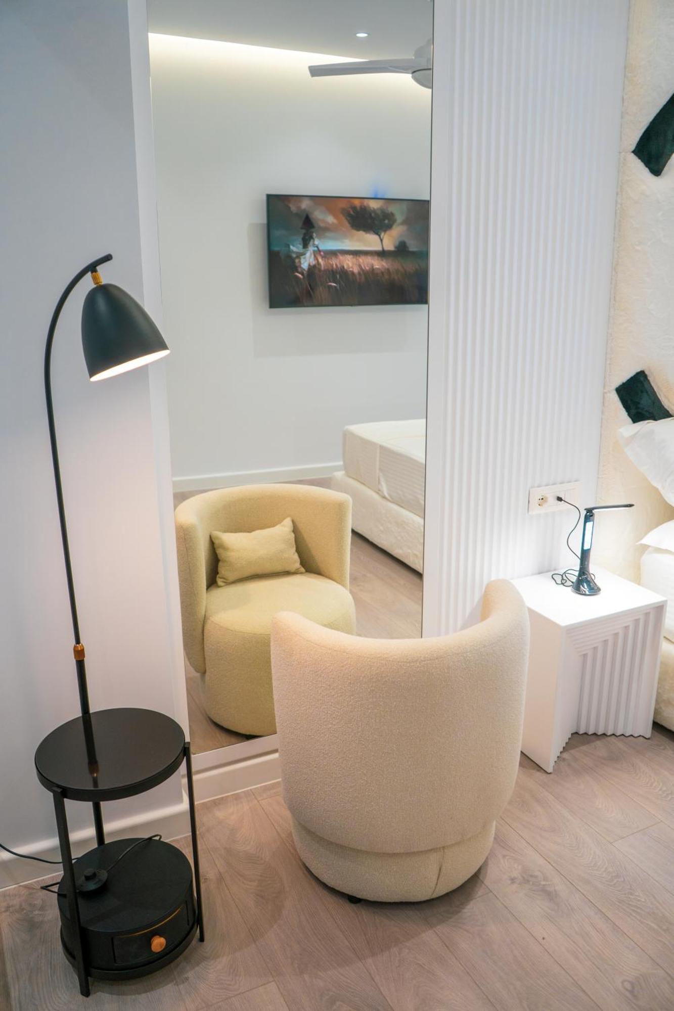 Adam & Eve Suites Sarandë Exteriör bild