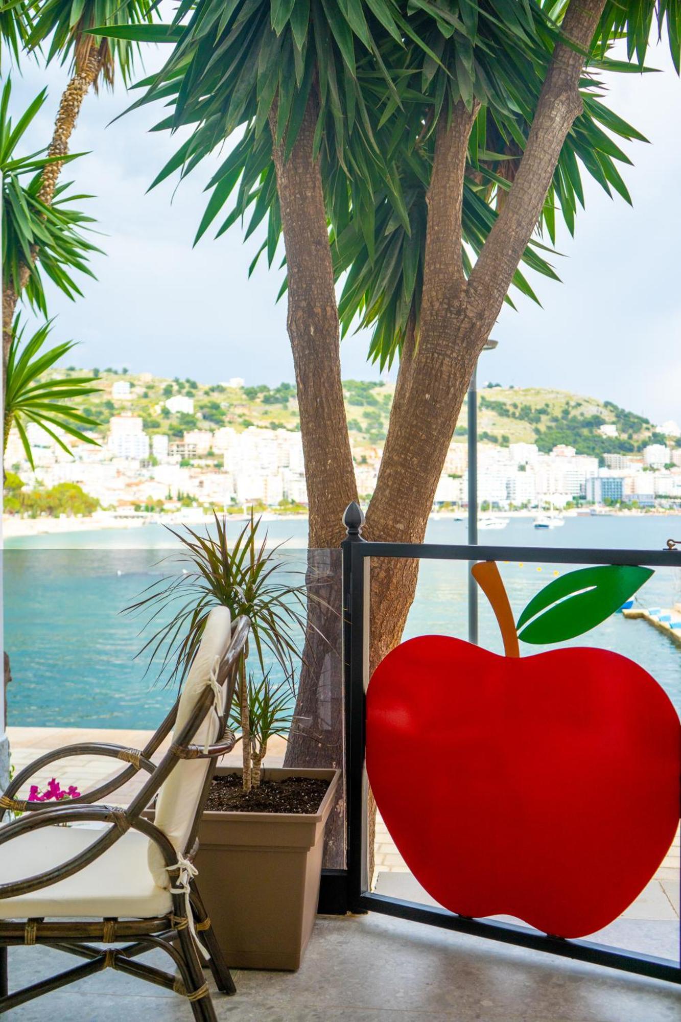 Adam & Eve Suites Sarandë Exteriör bild